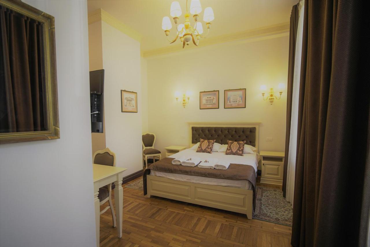 La Curtea Domneasca Hotel Piatra Neamţ Eksteriør billede
