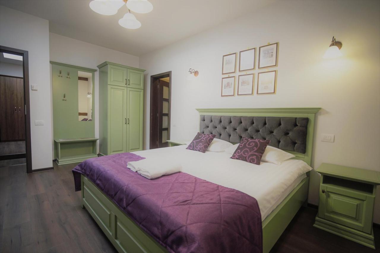 La Curtea Domneasca Hotel Piatra Neamţ Eksteriør billede