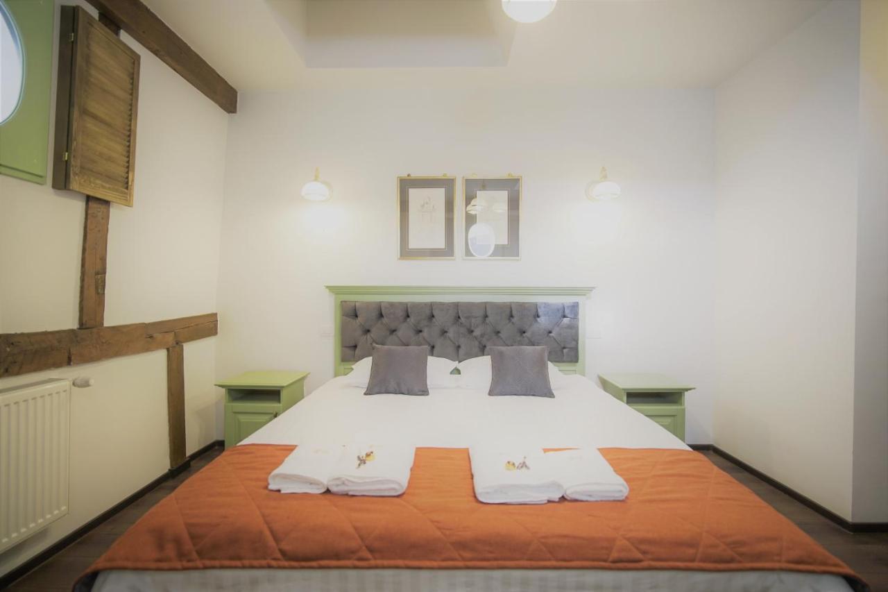 La Curtea Domneasca Hotel Piatra Neamţ Eksteriør billede